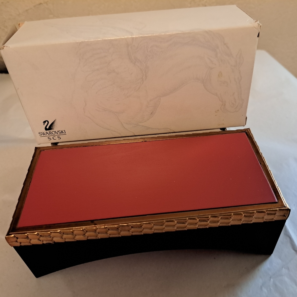 NIB Swarovski SCS Collectors Display Pegasus  Dragon display  stand only